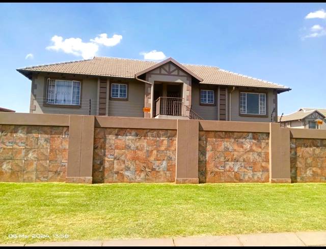 2 BEDROOM FLAT FOR SALE IN MINNEBRON